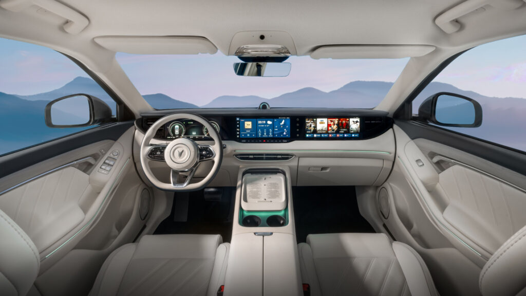 VOYAH ФРИ / FREE Спорт+ последовательный гибрид